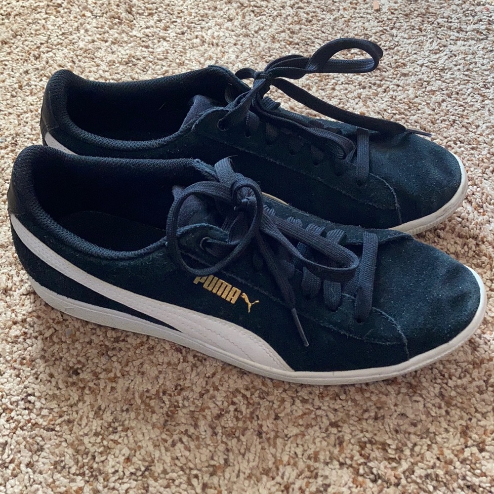 CUTE SUEDE PUMA SNEAKERS